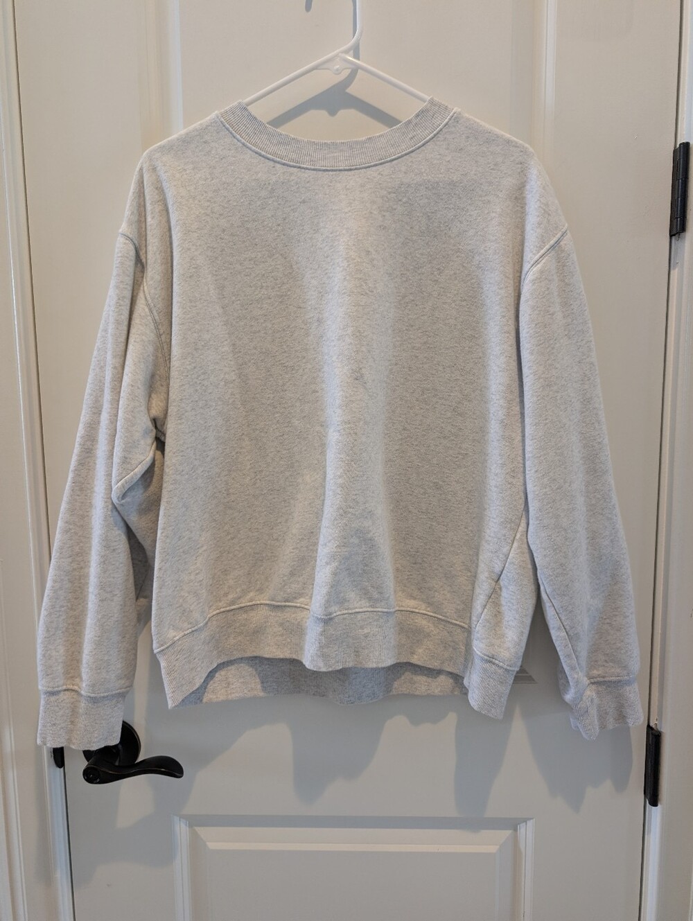 Universal Thread Light Gray Crewneck Sweatshirt